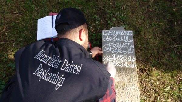 Trabzon’da Tarih Dijitalleşiyor: Asırlık Mezar Taşları Karekodla Kayıt Altında