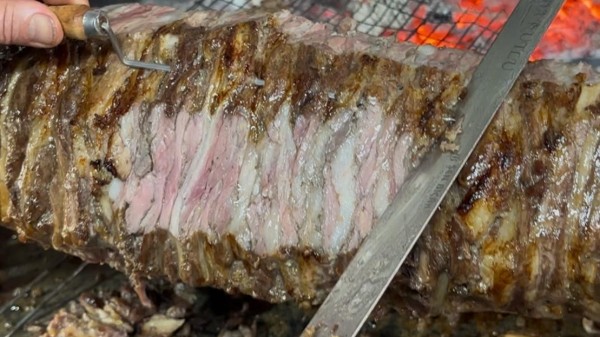 Cağ Kebabının Kökeni Aydınlanıyor: Bin Yıllık Lezzet Kıpçaklardan Günümüze