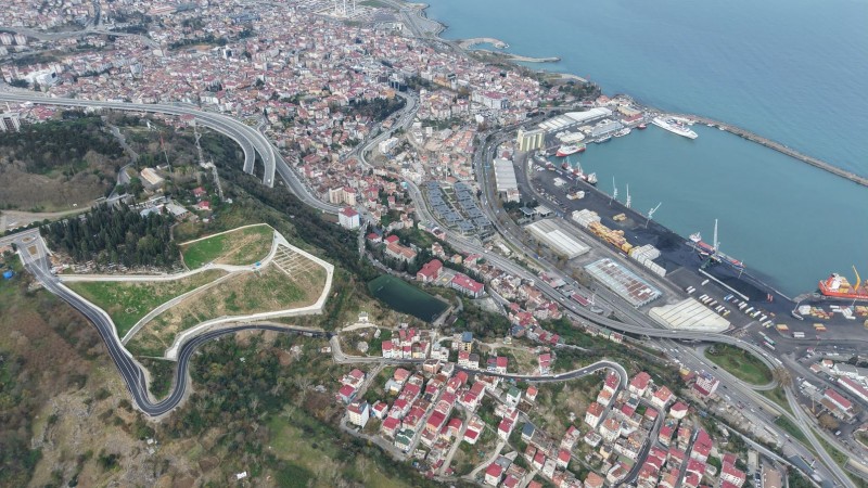 Ahi Evren Dede'nin Huzurunda Son Durak: Trabzon'un En Gözde Mezarlığı