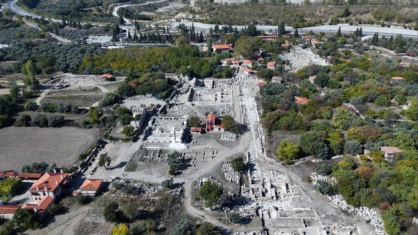 Dünyanın en büyük mermer  Antik Kenti Stratonikeia’nın kalbinde Yaşayan Osmanlı Köyü