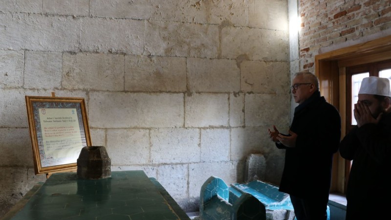 Anadolu’nun Bilge Sultanı Sivas’ta Yâd Edildi: I. İzzeddin Keykavus 806 Yaşında!