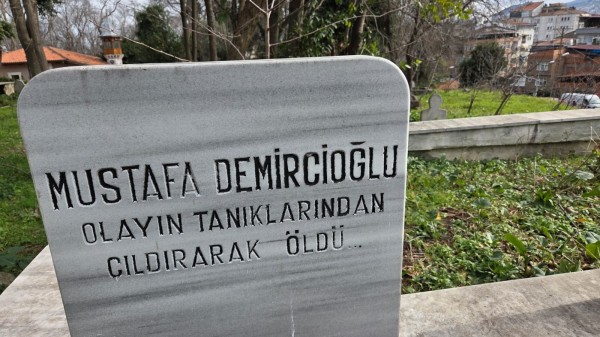 “Çıldırarak Öldü Yazıyordu: 17 Yaşındaki Tanığın Mezarı Tarihi Haykırıyor”