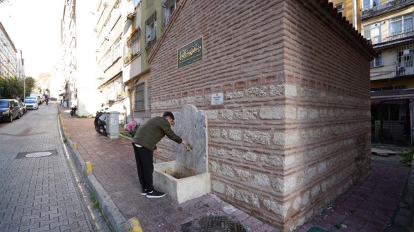 Fatih’in Bir Kayıp Hazinesi Daha Gün Yüzüne Çıktı: Havlucu Sokağı Çeşmesi Yeniden Suyuna Kavuştu!