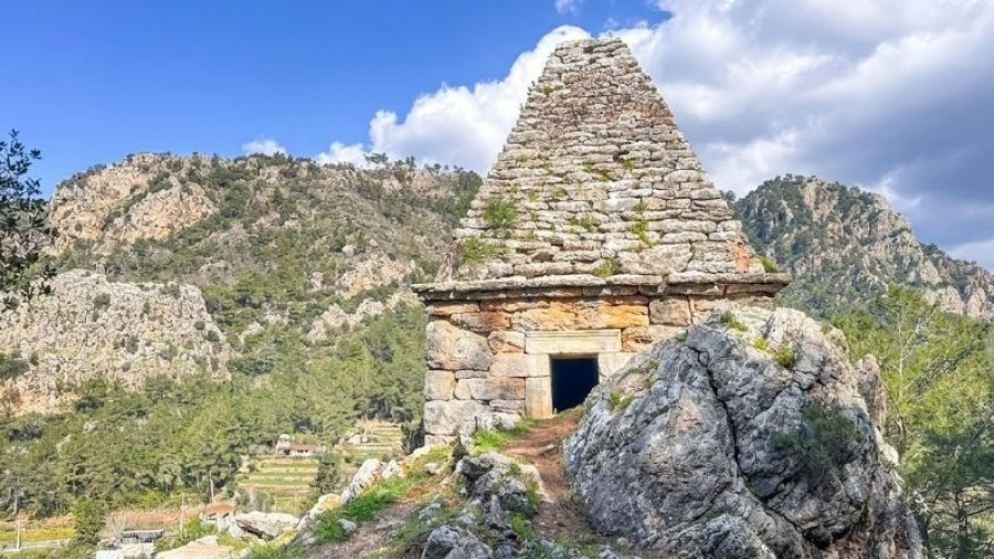 Diagoras ve Aristomakha’nın Ebedi Aşkı Koruma Altında: Anadolu’nun Tek Piramidi Turizme Kazandırılıy