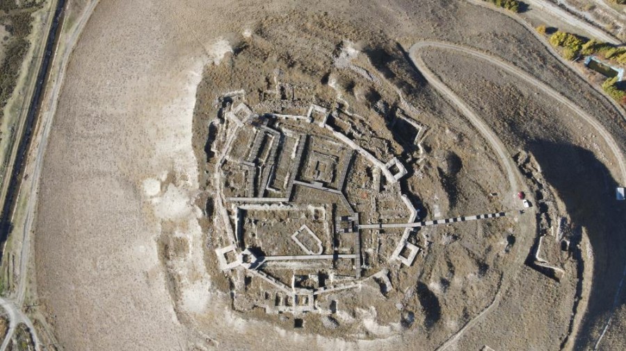 Erzincan’daki Altıntepe Kalesi Binlerce Yıllık Tarihiyle Ayakta