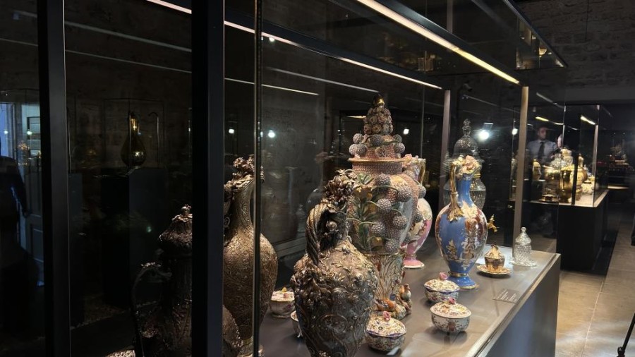 Topkapı Sarayı'nın Tarihi Şerbethanesi 452 Eserle Ziyarete Açıldı