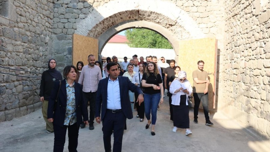 160 Yıllık Taş Ambarlar Erzurum Büyükşehir Belediyesinin Dokunuşuyla Yeniden Ayağa Kalkıyor