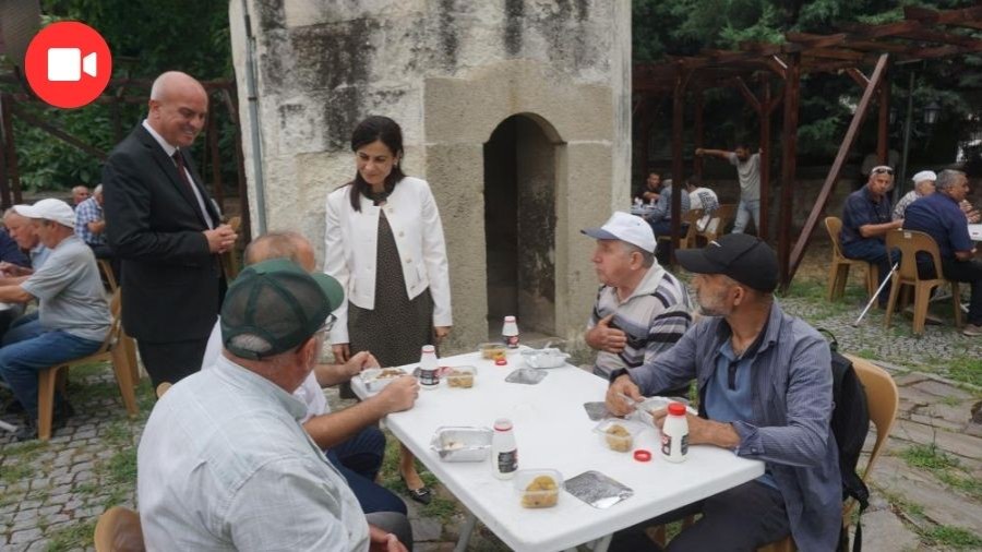 Gülşeni Aşık Efendi Dergâhı'nda Paylaşmanın Bereketi: Yüzyıllık Gelenek Sürüyor