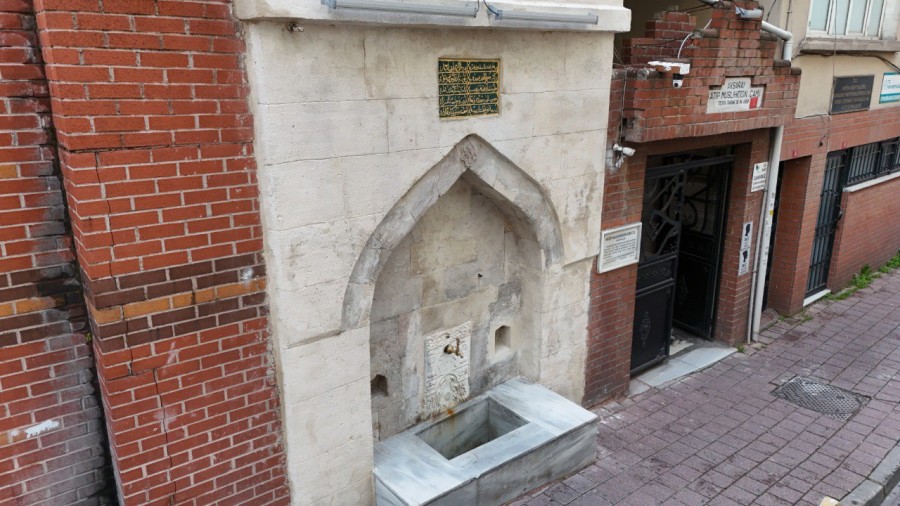 Katip Muslihiddin Camii Çeşmesi’nde Yüzyıllık Detaylar Yeniden Ortaya Çıktı