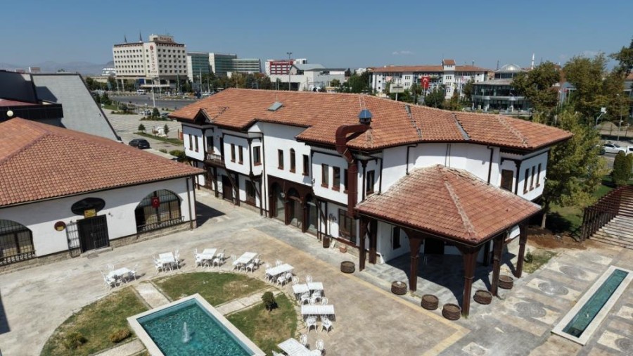Malatya’da Tarihi Kerpiç Evler Yeniden Hayat Buluyor