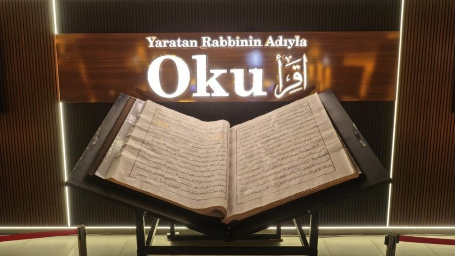Dünyanın İkinci Büyük El Yazması Kur’an-ı Kerim’i Kahramanmaraş’ta Ziyarete Açıldı