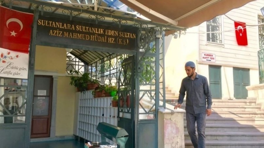İki Gönül Sultanı, İki Hikmetli Cevap: Tarihe Geçen Hediye Meselesi