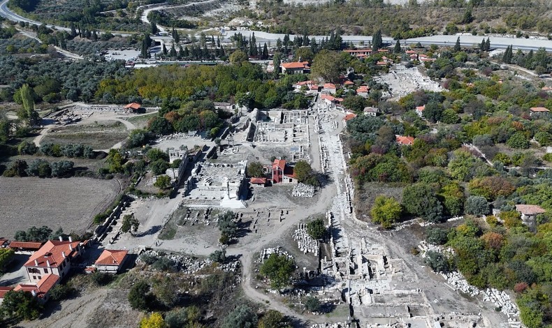 Dünyanın en büyük mermer  Antik Kenti Stratonikeia’nın kalbinde Yaşayan Osmanlı Köyü