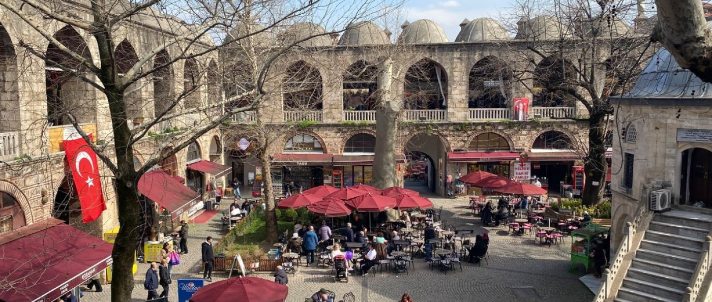 Koza Han’da "Duba" Krizi Bitti: Tarihi Avlu Eski Günlerine Döndü