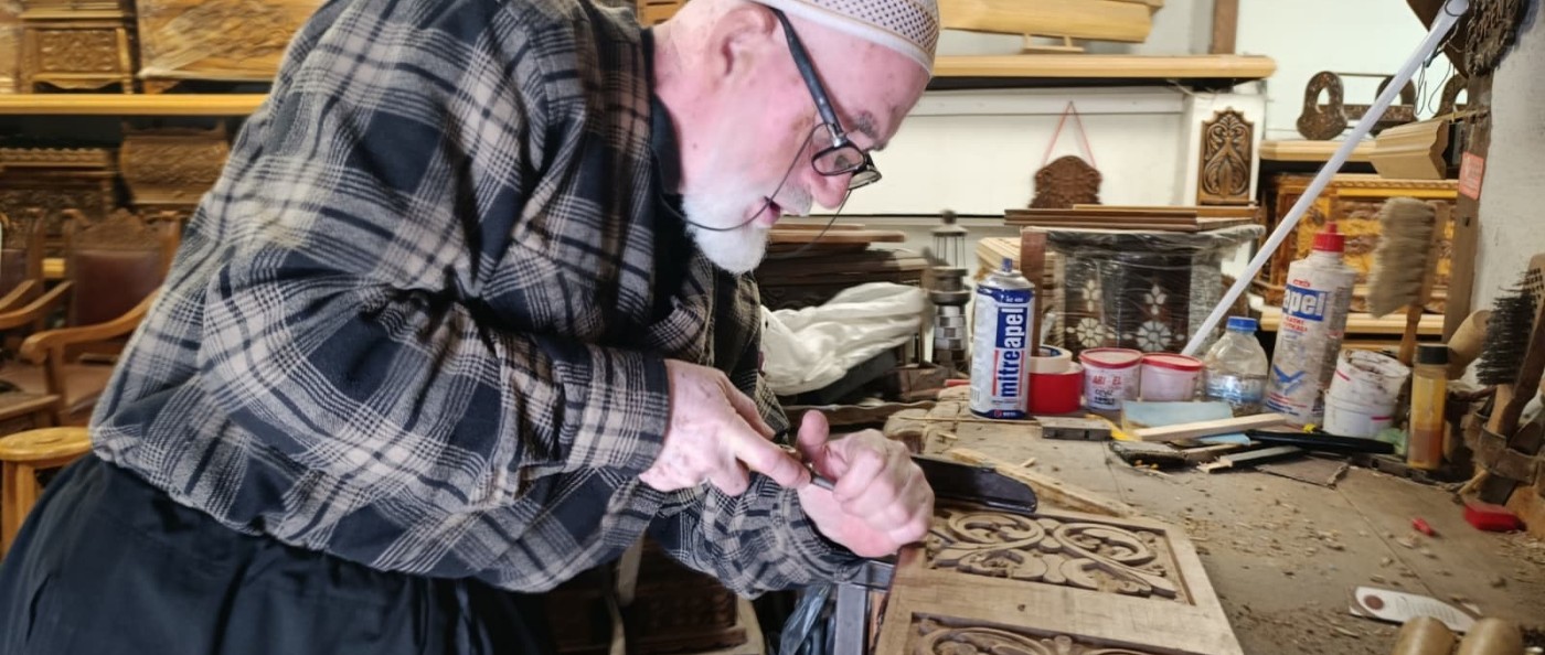 Tarihin İzinde Bir Ömür: Rumi ve Selçuklu Motifleri Ahşapla Buluşuyor