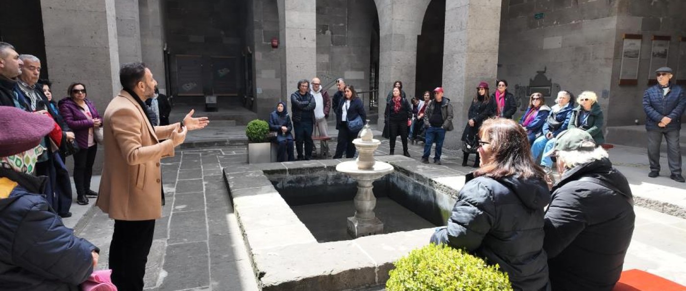 Akademisyen Heyeti Gevher Nesibe’ye Hayran Kaldı