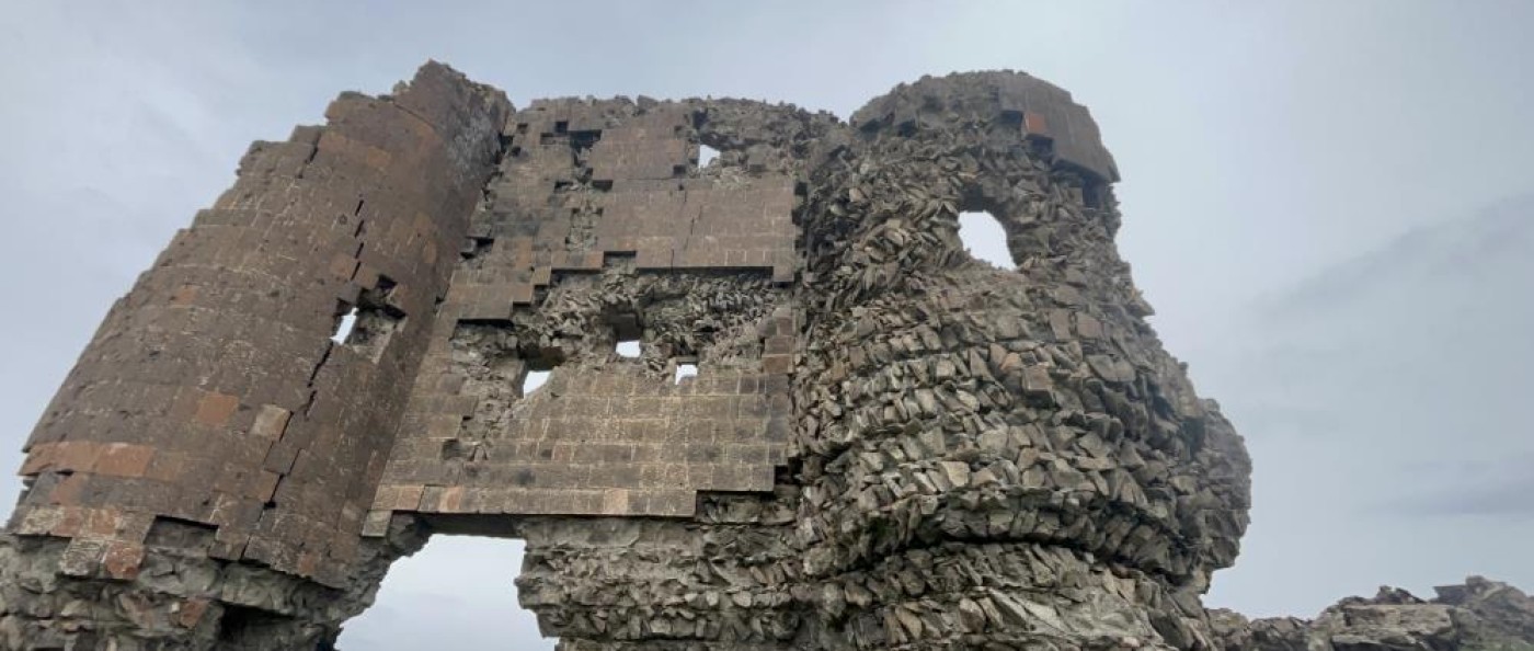 Kars Kız Kalesi Yıkım Tehlikesiyle Karşı Karşıya: Bin Yıllık Tarih Yok Oluyor