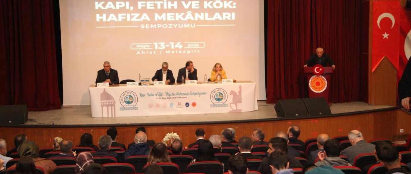 Kubbetü’l-İslam Ahlat’ta Türk Tarihi ve Hafıza Mekanları Konuşuldu