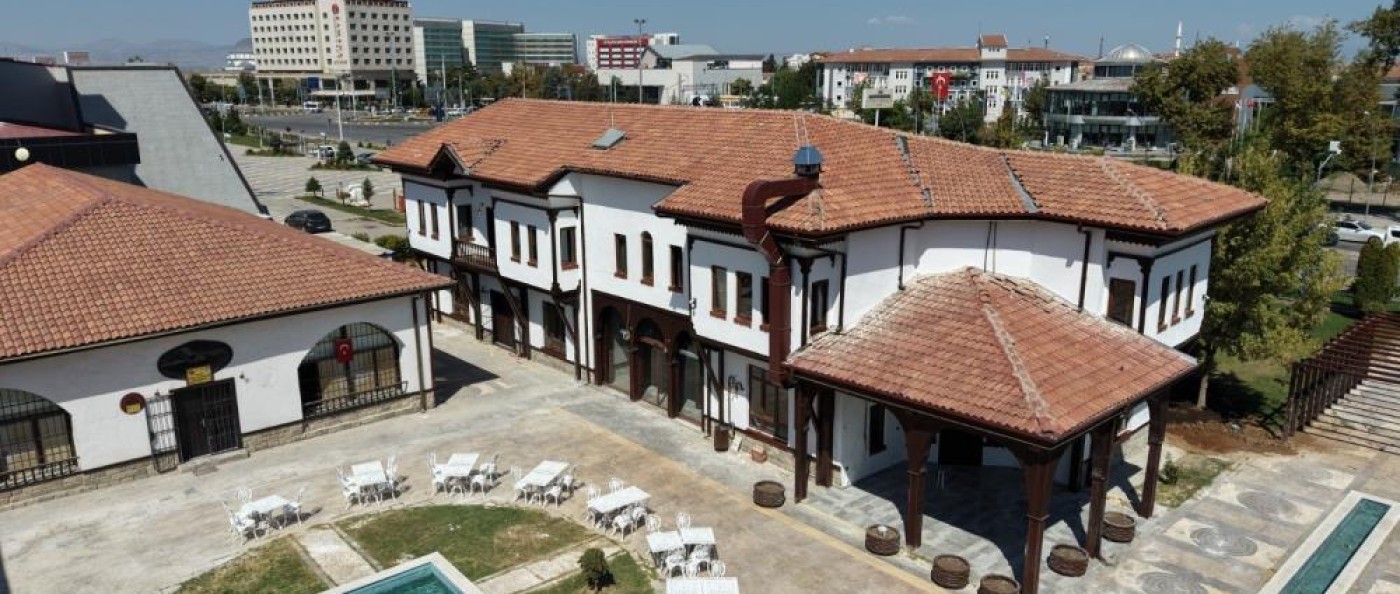 Malatya’da Tarihi Kerpiç Evler Yeniden Hayat Buluyor