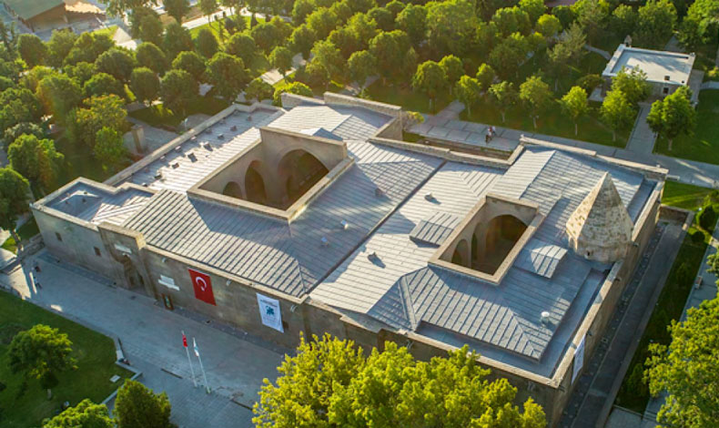 Avrupa akıl hastalarını yakarken Kayseri'de tedavi ediliyordu