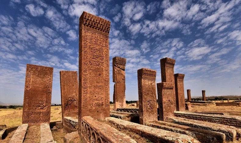 Maziden Atiye Ahlat